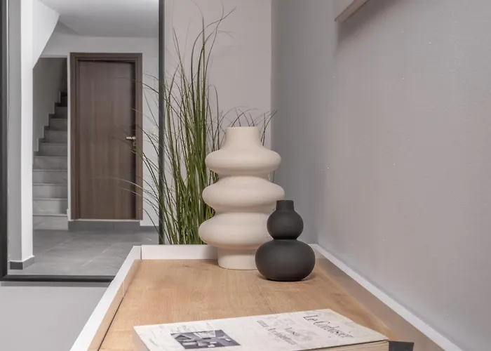 Zen Central Luxury Apartment